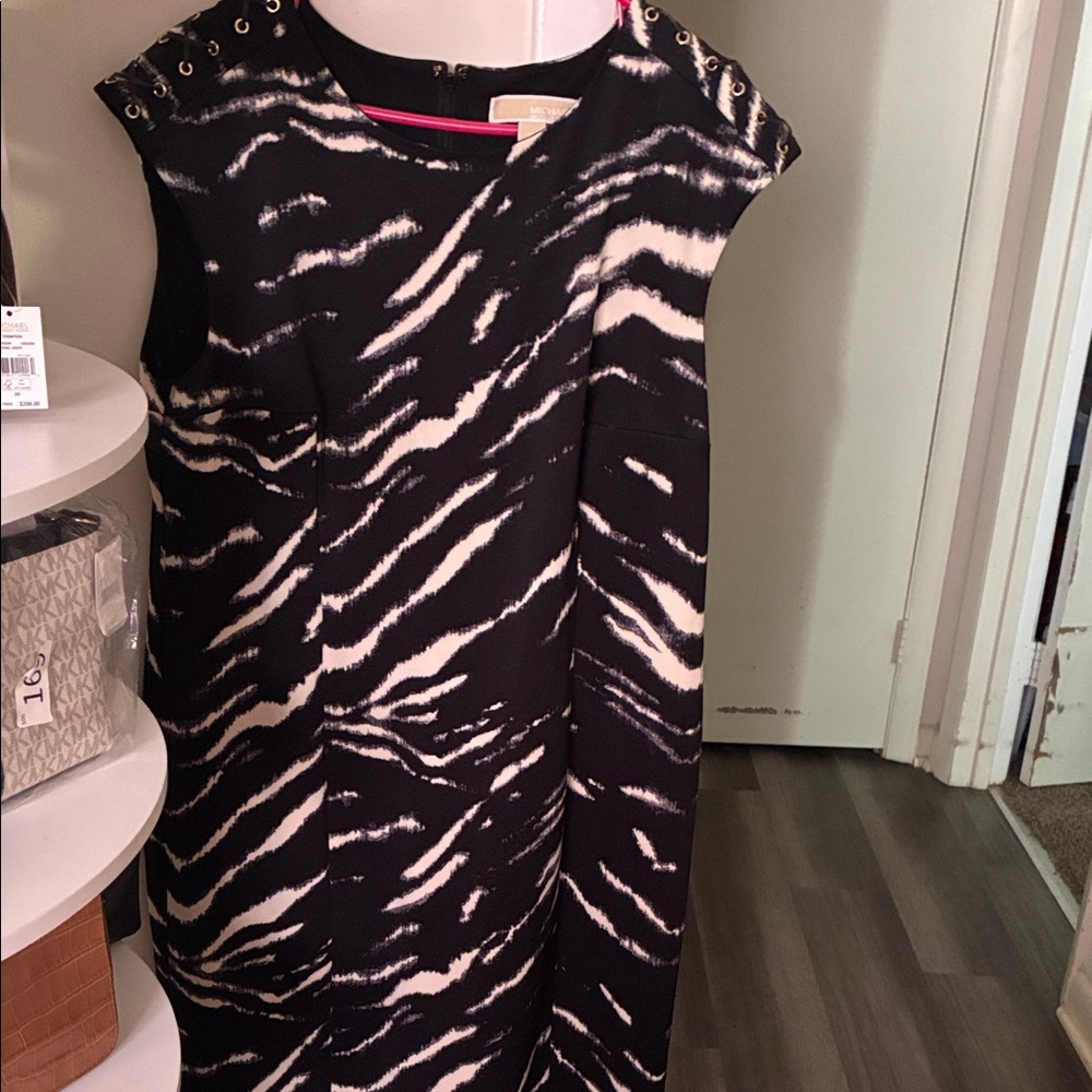 Michaels Black and White Patterned Garment